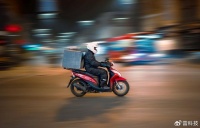 搅局者来了！饿了么上线“双百计划”，即时零售卷出新高度