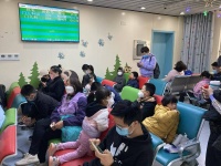 实探上海发热门诊：就诊人数增长，即时检测火了？