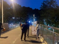 深圳楼市两大“王炸”政策之后：顶级学区房率先回暖，售楼部排队进场？