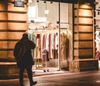 340亿灰飞烟灭，“羽绒服一哥”崩了