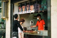 有1万家正新鸡排已经倒下