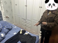 60岁大妈捡到一部手机，一看零钱余额5100多，最令他兴奋的是……