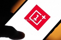 一加十周年：从高光到跌落神坛，碰瓷尬吹蔚然成风