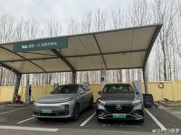 路过理想超充站，L7打个卡看一下……