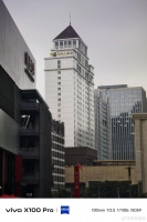 下半年发布的大多数旗舰都标配了潜望式长焦镜头……