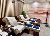 组团足疗，打工人最后的精神港湾