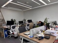 10个普通人在路上