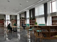 繁荣的下沉市场，救不了无聊的小镇青年