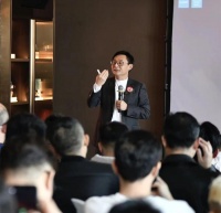 打造“餐饮共同体”，江小白携手餐饮人共同渡过行业新周期