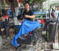 城市里的10元理发店