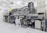 ASML 展示价值 3.8 亿美元的 High-NA EUV 光刻机，重达15万公斤