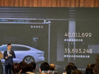 蔚来现在已经换电4000万次了，充电一次要一个小时，换电一次只需3分钟