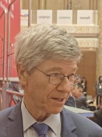 美学者：领先世界的技术将推动中国经济增长