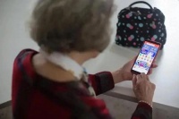 快手千亿营收背后，1亿老年人遭遇诈骗！？其中必有你的父母！