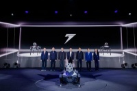 会巡检能运输 防爆四足机器人亮相