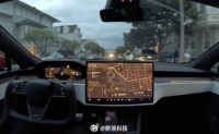 特斯拉AI高管透露：特斯拉最新版FSD已部署约200万辆车