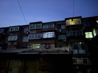 当大街上都是老人，一个地方的消费会有什么变化？