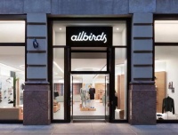 中产鞋鼻祖，已经被中产抛弃