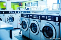 曾拿捏无数中国人，如今被调侃倒闭，昔日洗衣机大王在海外发大财