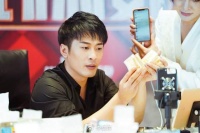 快手不再需要辛巴？