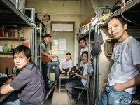 小米创始人的三张合照生动演绎了什么叫“逐渐成为大众相信的样子”