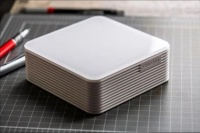 电视盒子、智能音箱销量暴跌：互联网入口神话破灭，大模型未成救世主