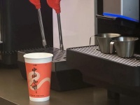 清北学霸联手做咖啡，融资8亿，一年开出500家店