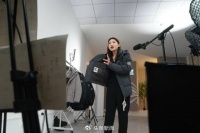 主播“边吹冷气，边套羽绒服” 羽绒服为何在夏季热卖？