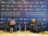 专访诺奖得主：大模型是记忆还是理解？