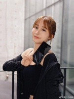 我最近的电子新宠 荣耀Magic V Flip 时尚又强大 可以在外屏上操作很多App