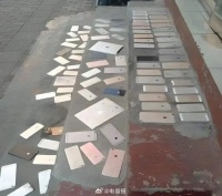 手机维修店前的“苹果地板”，啥寓意？