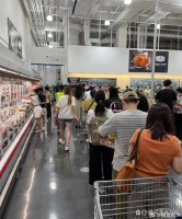 花260元才有资格进的山姆人满为患，不设门槛的国内超市奄奄一息