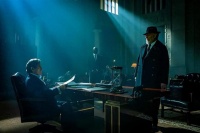 拼多多警告盈利能力下滑，股价大跌近三成