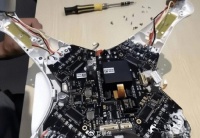 卖给外国的，就是进口芯片，自己用的，就是国产芯片，这就是本事