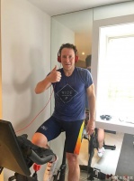 美国CEO曾身价135亿，如今却所剩无几，被迫卖掉房产从头再来