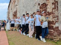 连续12年请小哥出国游，京东这一招到底能不能学得来？