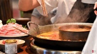 “餐饮回收人”讲述行业动荡：去年初营业额涨了5倍，今年7月回收42家火锅店