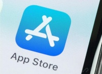 苹果App Store涉黄软件事件：客服回应审核严格