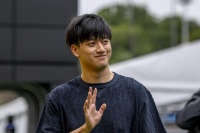 周冠宇工作室声明：个别车迷群乱象与官方无关 保留法律追究权力