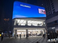 华为Mate70入市：标准版破发，Pro版一机难求