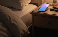 建议睡觉时把手机放1.5米以外？不是因为辐射，而是→
