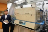 把芯片攻克1nm，27岁华人朱佳迪打破历史，美媒：荣耀属于美国！