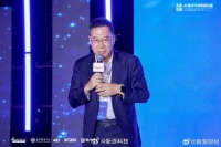 专家称以后人会分成与AI有关和无关