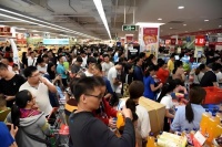 104%疯狂关税，普通人都能囤什么