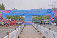 全球首个人形机器人半程马拉松：历经2时40分42秒“天工Ultra”顺利冲线