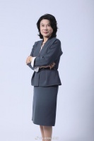 董明珠坚持格力“绝不用海归派”，引发广泛争议