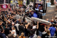 美国人口只有3亿，消费力为什么远超14亿人的中国？