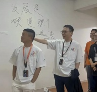 蔡崇信罕见高调发声，马云终于认清自己