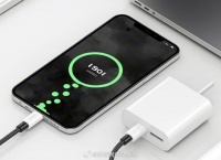 避免高负载操作：尽量避免在充电时玩大型游戏或运行高耗电应用