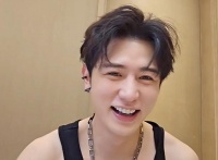 童锦程透露自身窘境，合同到期却无法跳槽，违约金高达9位数